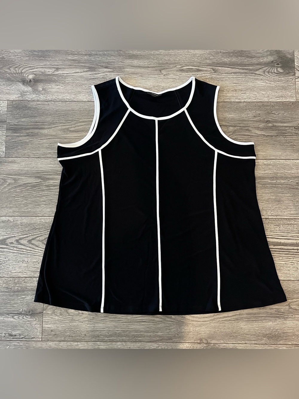 Alfani Women’s Sleeveless Blouse Tank Black White 3X Plus Flowy Stretch Piping